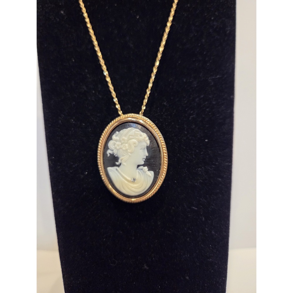 Necklace Avon Black and White Cameo Pendant Brooch Gold Tone VINTAGE